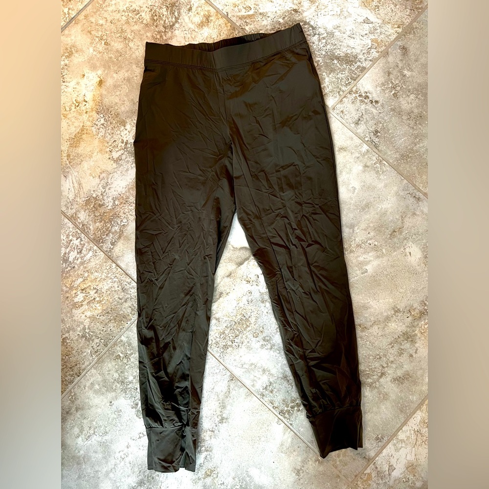 Nike dri-fit jogger pants for women